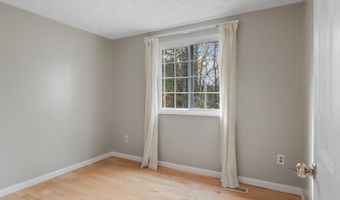 8463 MONARCH Ct, Annandale, VA 22003