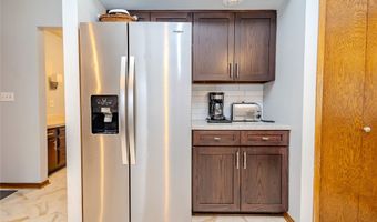 417 NW Greenwood St, Ankeny, IA 50023
