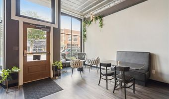 103 E Main St, Anamosa, IA 52205