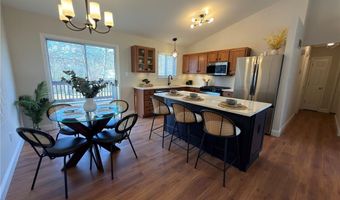 7633 Genesta St, Affton, MO 63123