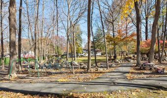 25 Edgebrook Ln, Airmont, NY 10952