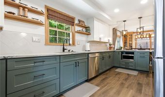 858 Cliffside Dr, Akron, OH 44313