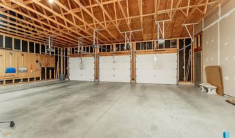 412 E Meadowlark Cir, Brandon, SD 57005