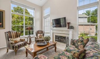 1410 Grandview Ct 1410, Algonquin, IL 60102