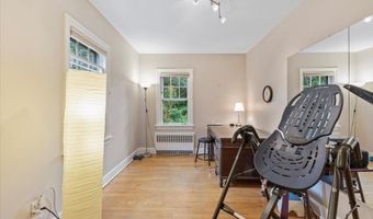 73 Oakwood St, Albany, NY 12208
