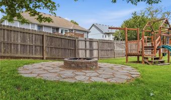 1820 N 160th St, Basehor, KS 66007