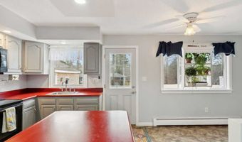 72 New Rd, Arundel, ME 04046