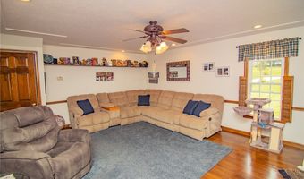 218 High St, Amsterdam, OH 43903