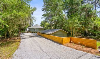 1203 Laudonniere St, Beaufort, SC 29902