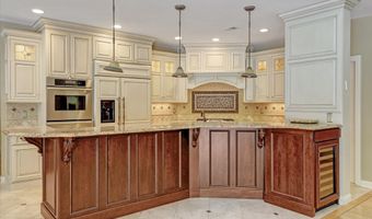 26 Bruns Rd, Allenhurst, NJ 07711