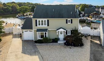 96 Windjammer Ct, Bayville, NJ 08721