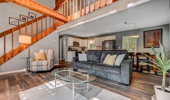 227 Valley View Dr, Albrightsville, PA 18210