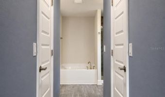 226 LAKE VISTA Dr, Auburndale, FL 33823