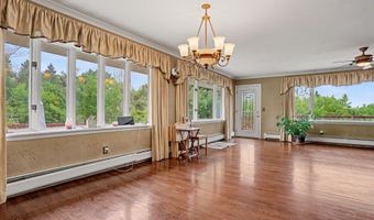 13 Governors Ln, Bethel, CT 06801