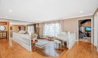 27 Southview Ter S, Middletown, NJ 07748