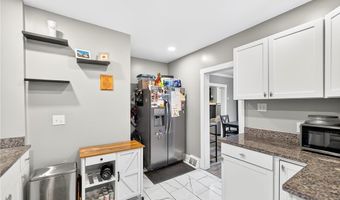 2202 McMinn St, Aliquippa, PA 15001