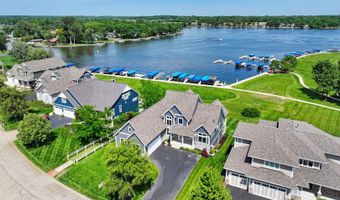 40561 N Newport Dr, Antioch, IL 60002