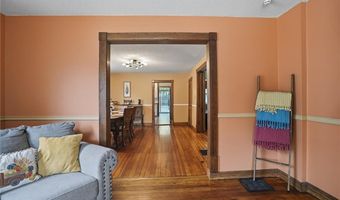 1115 7th St, Baldwin City, KS 66006