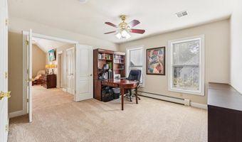 6139 PALOMINO Dr, Allentown, PA 18106