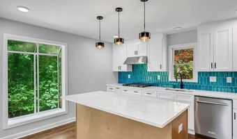 615 NW Mark Trail Ct NW, Atlanta, GA 30328