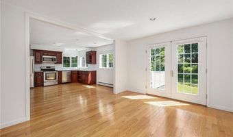 9 Spring St, Jamestown, RI 02835