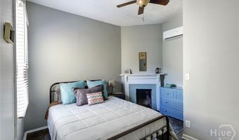 530 E Gordon Ln, Savannah, GA 31401