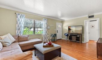37 E VANDERBILT St, Orlando, FL 32804