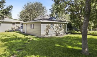 814 S High St, Aberdeen, SD 57401