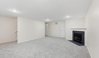 1075 Shady Lake Dr, Columbus, OH 43228