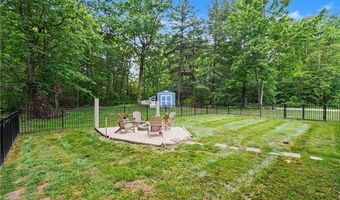 1223 Aurora Hill Dr, Aurora, OH 44202