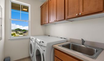 189 Kuena Ln, Kahului, HI 96732