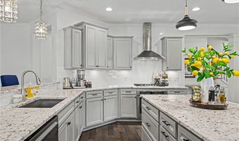 609 Burgess Cir, Aurora, OH 44202