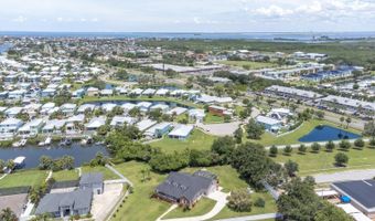 102 LOOKOUT Dr, Apollo Beach, FL 33572