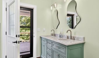 944 Lakepointe Dr, Albany, KY 42602