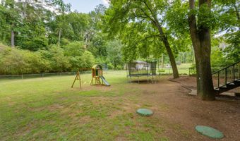 107 Baker Dr, Florence, AL 35630