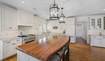 19 Sea Gull Dr, Avalon, NJ 08202