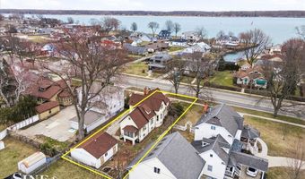 1713 St Clair River Dr, Algonac, MI 48001