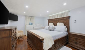 31 Hallron St, Boston, MA 02136