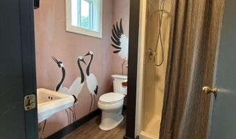 90 Searsport Ave, Belfast, ME 04915