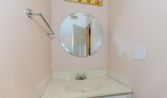 626 Smithfield Rd 1105, North Providence, RI 02904