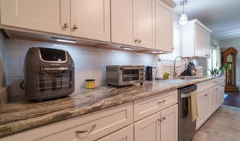 153 Chestnut St, Baxter, TN 38544