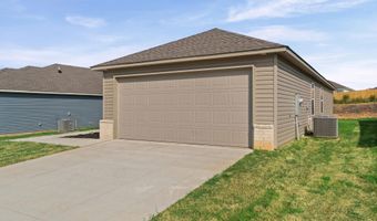 8040 Chesapeake Trl, Bauxite, AR 72011