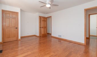 39763 N Rena Ave, Antioch, IL 60002
