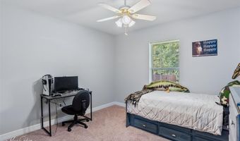 222 Country Club Dr, Benton, LA 71006