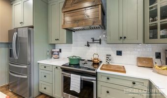 1009 Larkspur Trl, Banner Elk, NC 28604