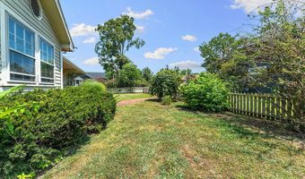 607 NW Jefferson St, Bentonville, AR 72712