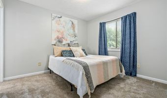 522 N DONAHUE Dr 7, Auburn, AL 36830