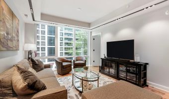 1781 N PIERCE St #303, Arlington, VA 22209
