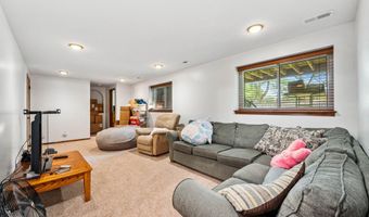 240 Bent Tree Ct, Andover, KS 67002