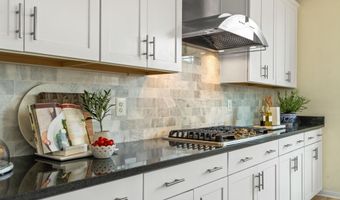 42265 HAMPTON WOODS Ter, Brambleton, VA 20148